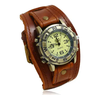 Men Retro PU Band Geometric Watch