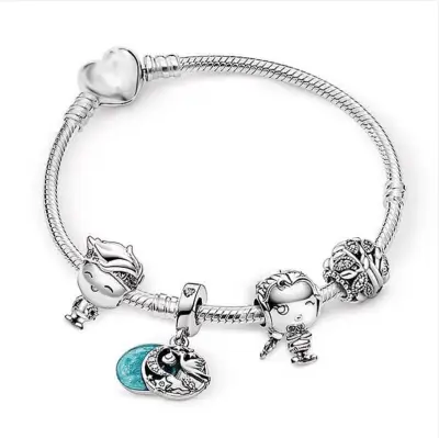 Women Delicate Heart Shaped Pendant Charm Bracelet