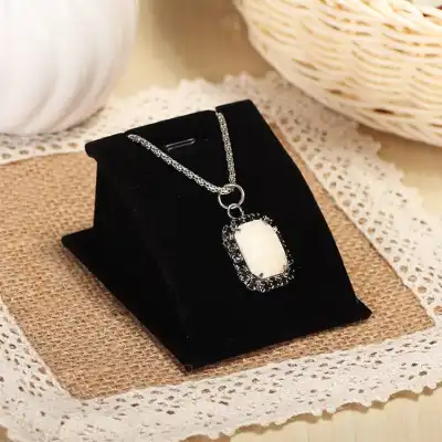 Simple Necklace Pendant Display Rack Composite Material