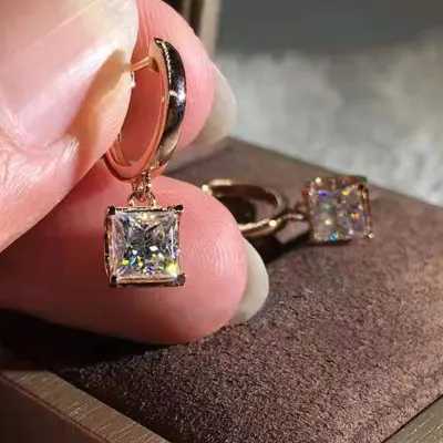 Women Shiny Heart Shape Four Claw Inlaid Zircon Earrings Fashion OL Copper Geometric