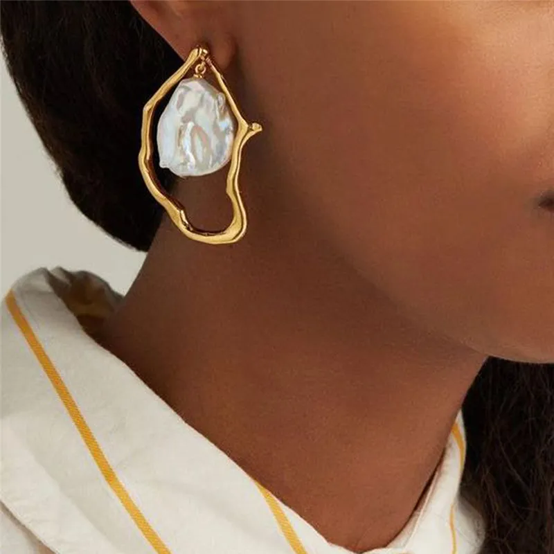 Fashion Irregular Pearl Decor Earrings for Women