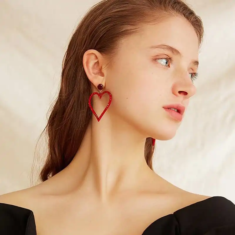 Women Fashion Heart Shaped Rhinestone Decorative Earrings