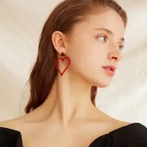 Women Fashion Heart Shaped Rhinestone Decorative Earrings