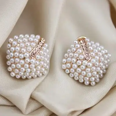 Women Fashion Pearl Decorative Rhombus Earrings Alloy Geometric