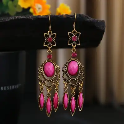 Women Hollow Out Design Rhinestone Decorative Earrings