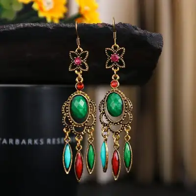 Women Hollow Out Design Rhinestone Decorative Earrings