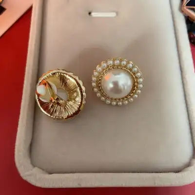 Women Retro Pearl Decorative Vintage Earrings Alloy Unisex