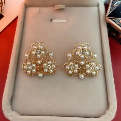 Women Retro Pearl Decorative Vintage Earrings Alloy Unisex