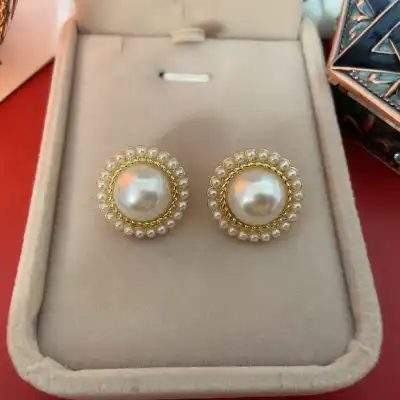 Women Retro Pearl Decorative Vintage Earrings Alloy Unisex