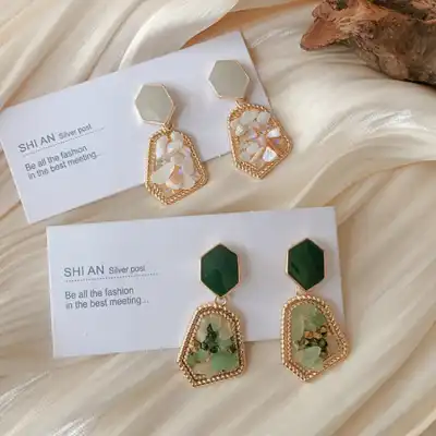 Women Retro Macadam Geometric Decorative Earrings