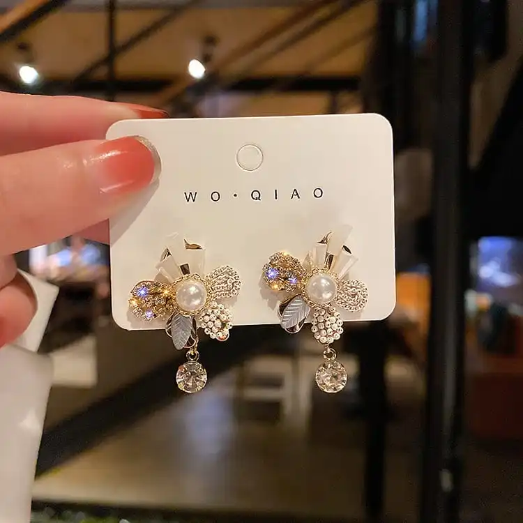 Women's Fashion Flower Shaped Alloy Design Earrings