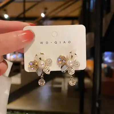 Women's Fashion Flower Shaped Alloy Design Earrings