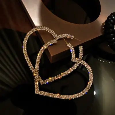 Women Exaggerated Rhinestone Decorative Heart Shaped Earrings