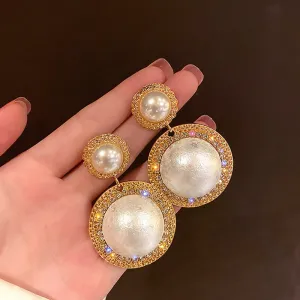 Fashion Round Shaped Rhinestone and Pearl Decorative Earrings