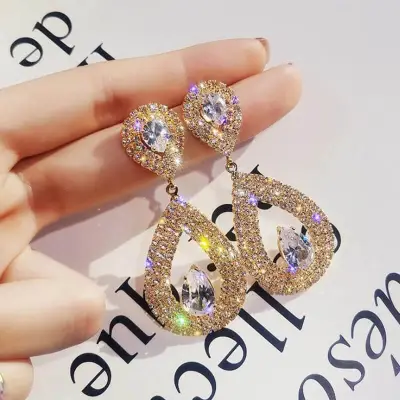 Women Fashion Teardrop Rhinestone Decorate Earrings