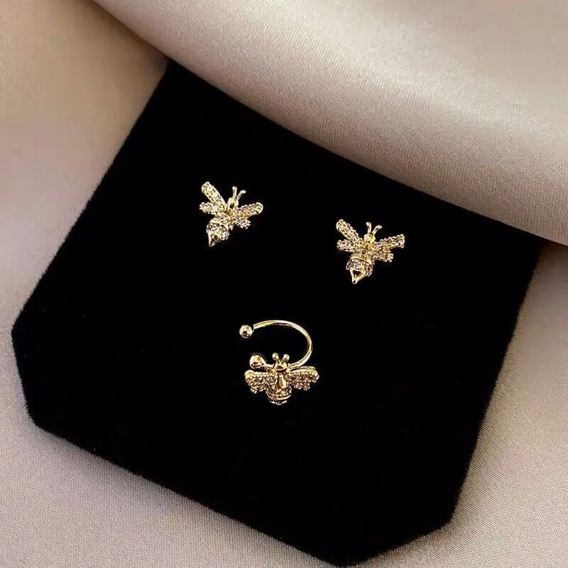 3pcs/set Women Fashion Bee Shape Rhinestone Decorate Earrings Set