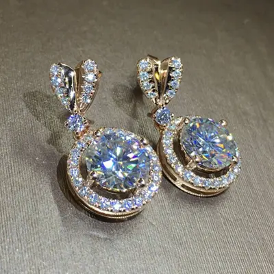Women Delicate Heart Shape Design Zircon Earrings