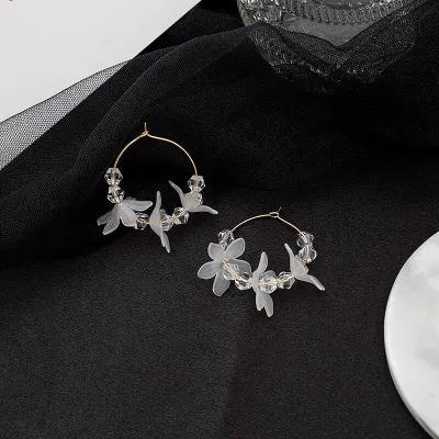 Women's Simple Floral Petal Shape Resin Earrings