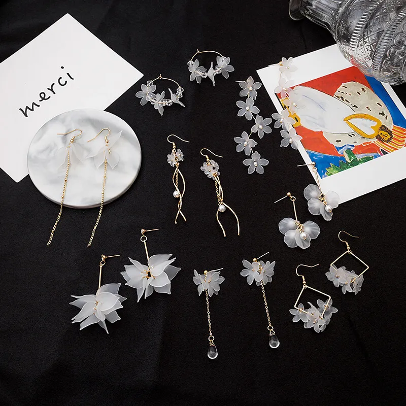 Women's Simple Floral Petal Shape Resin Earrings