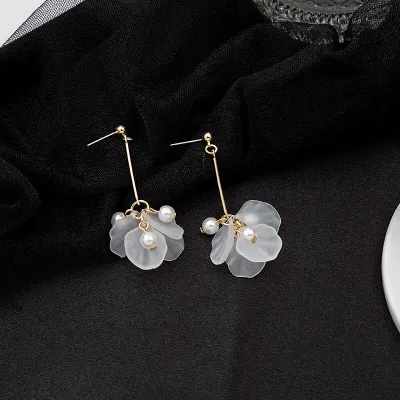 Women's Simple Floral Petal Shape Resin Earrings