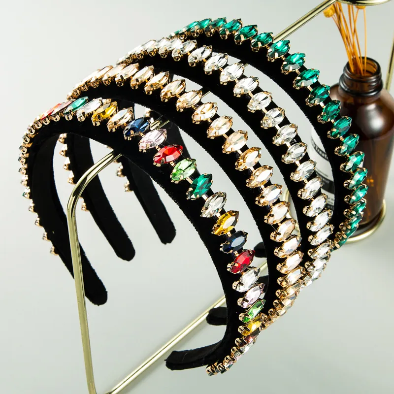 Fashionable Shiny Claw Chain Studded Gems Headband