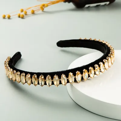 Fashionable Shiny Claw Chain Studded Gems Headband