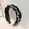Black White-Zircon