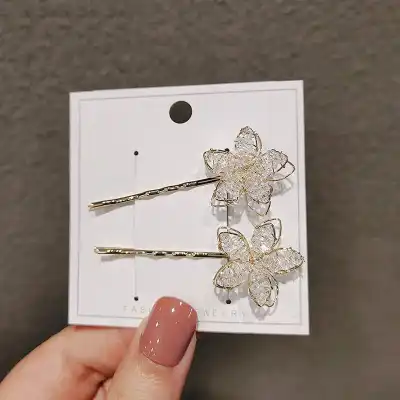 Women Elegant Flower Shaped Crystal Hair Clip