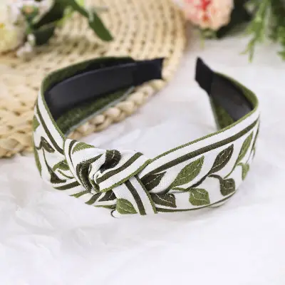 Women Bohemian Style Flower Pattern Embroidery Fabric Headband