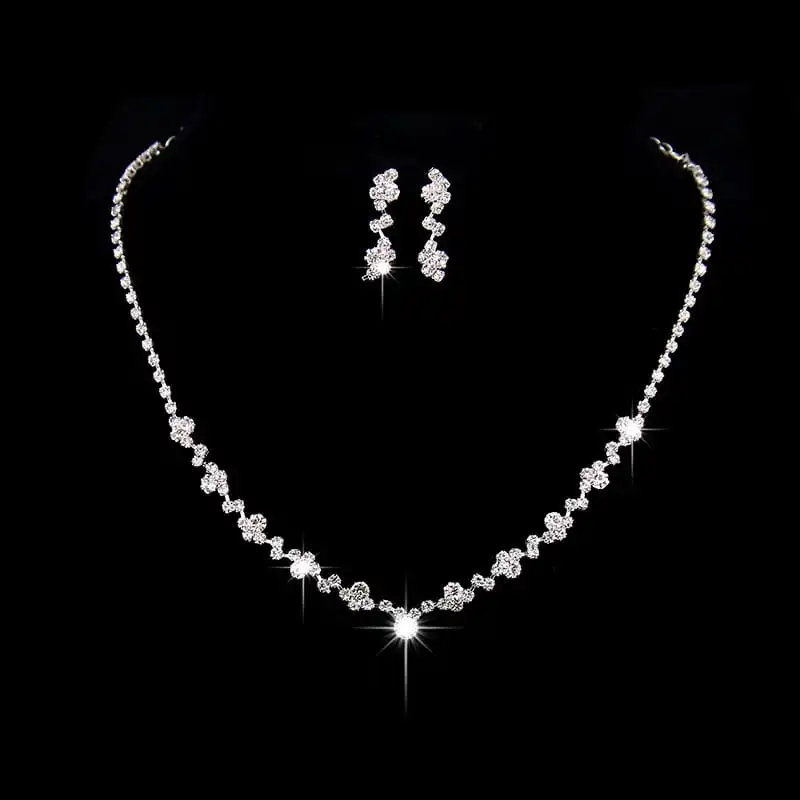Women Classic Rhinestone Decorative Necklace And Earrings Set