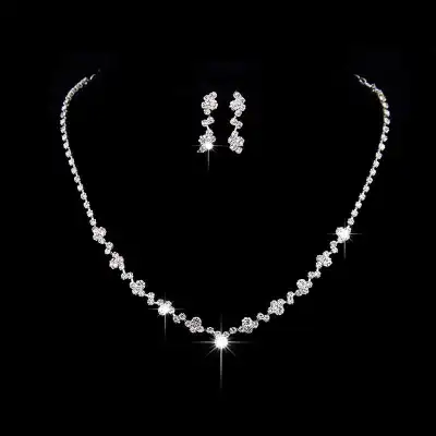 Women Classic Rhinestone Decorative Necklace And Earrings Set