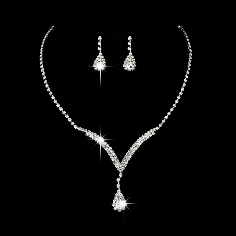 Bride Minimalist Rhinestone Necklace And Earrings Set