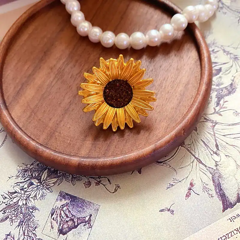 Women Unique Sunflower Design Alloy Brooch Nature Floral