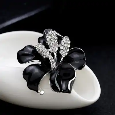 Women Delicacy Flower Shaped Alloy Brooch