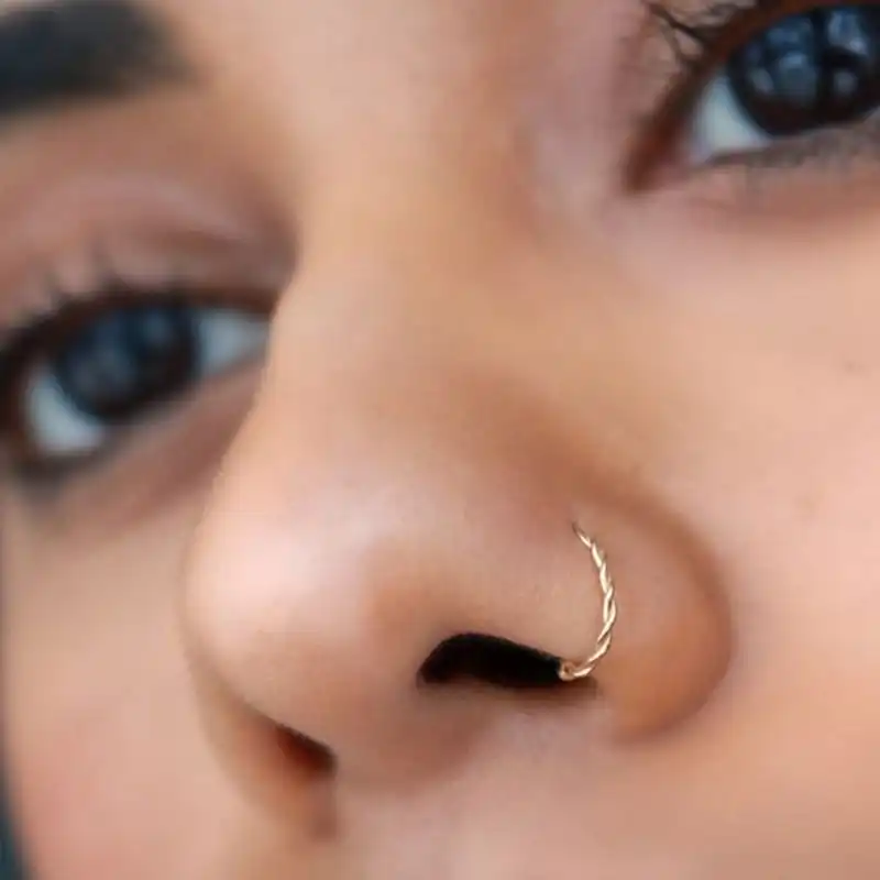 Women Fashion Twist Design Gold Plated Copper Geometric Nose Ring
