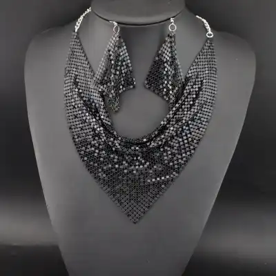 Women Exaggerated Inverted Triangle Alloy Necklace And Earrings Set With Water Wave Chain