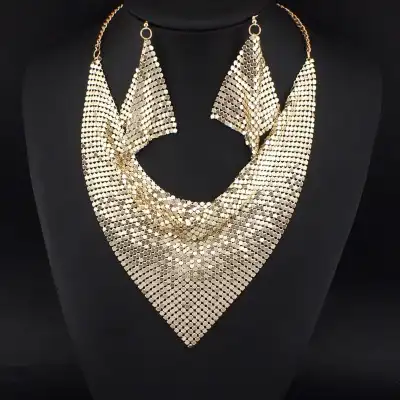 Women Exaggerated Inverted Triangle Alloy Necklace And Earrings Set With Water Wave Chain