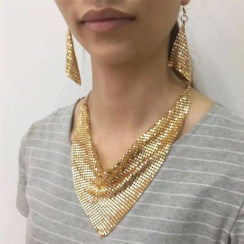 Women Exaggerated Inverted Triangle Alloy Necklace And Earrings Set With Water Wave Chain