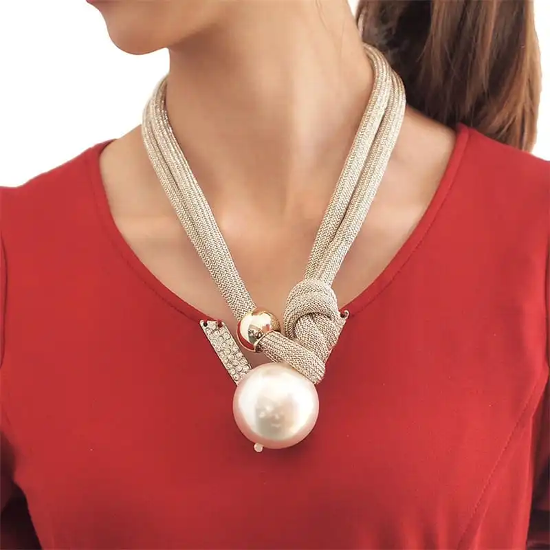 Women Exaggerated Imitation Pearl Pendant Long Necklace