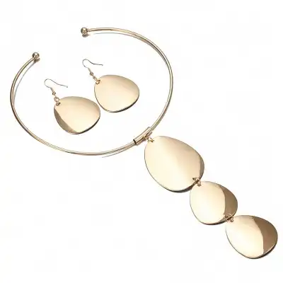 Women Exaggerated Alloy Collar Necklace And Earrings Set