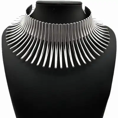 Women Exaggerated Bloom Shaped Design Alloy Geometric Necklace