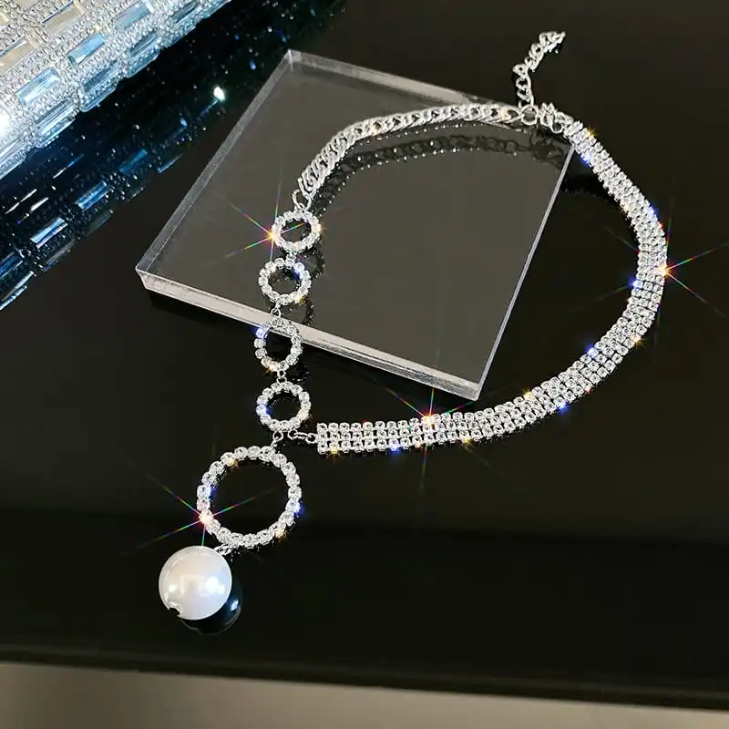 Fashion Ring Design Pearl Rhinestone Necklace for Women Alloy
