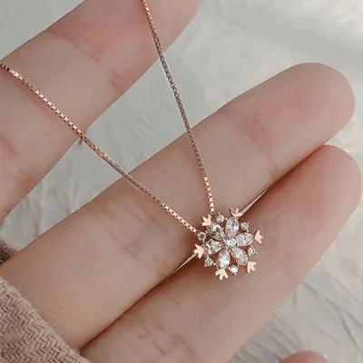 Women Fashion Snowflake Rhinestone Alloy Necklace with Bamboo Chain