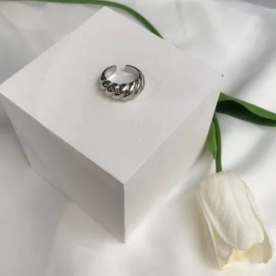 Creative Opening Adjustable Croissant Twill Wide Ring Women's Geometric Style