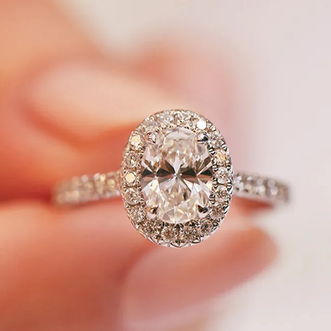 Fashion Silver Oval Zircon Decor Ring for Women