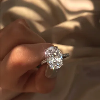 Fashion Inlaid Big Oval Zircon Ring for Women