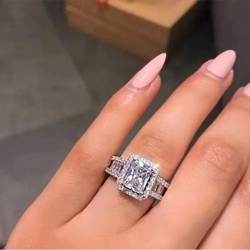 Women Shiny Full Diamond Square Zircon Decorative Ring