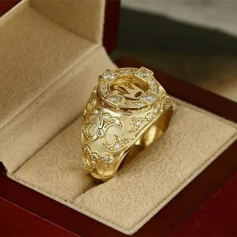 Men Retro Carving Design Crown Ring