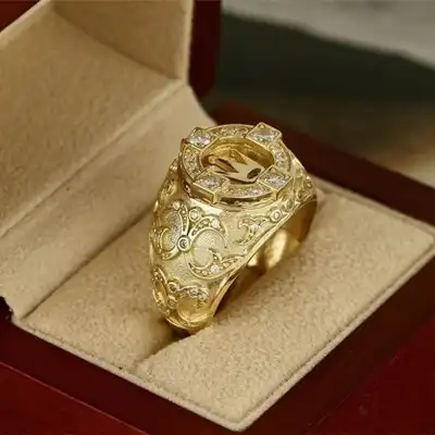 Men Retro Carving Design Crown Ring