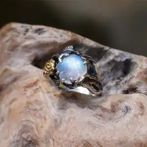 Women Retro Flower Shaped Ring